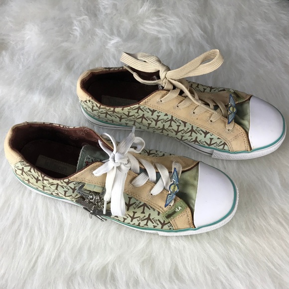 jet sneakers for ladies